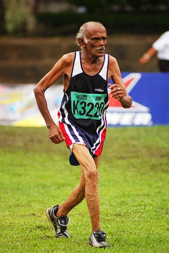 marathon-runner-old.jpg
