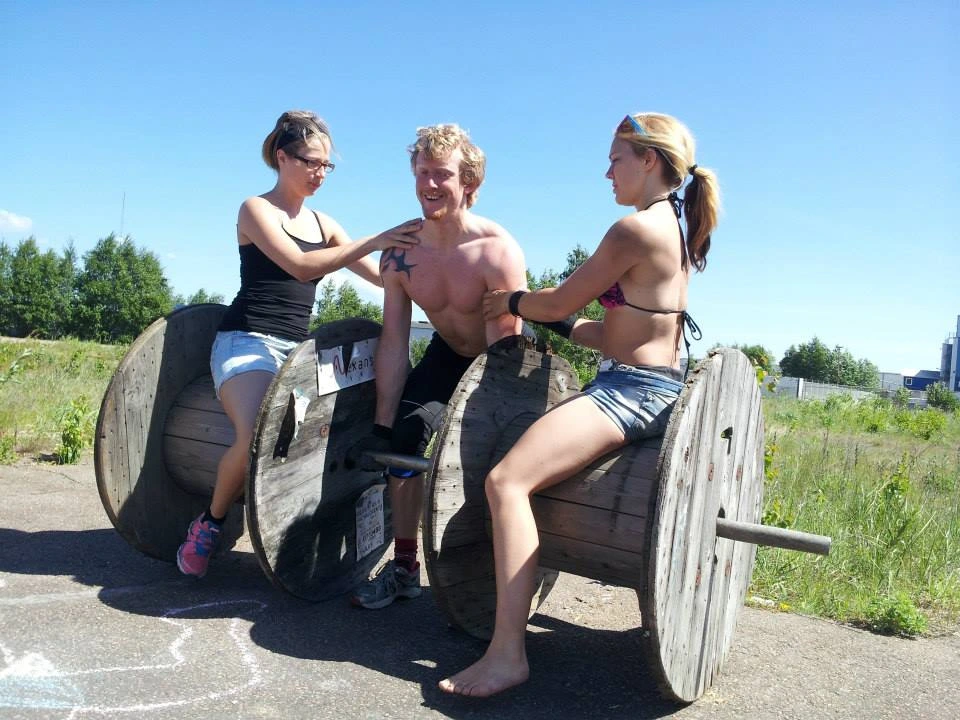 junkyard-deadlift-drums.jpg